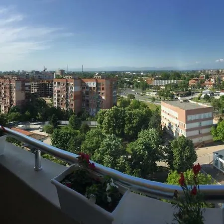 شقة Bella's Top Luxury High-rise بلوفديف